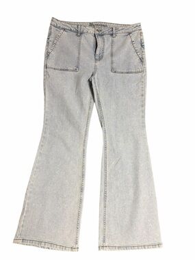 No Boundaries Light Wash Flare Jeans Size 14 Y2K Wide Leg Denim Retro Patch Pock